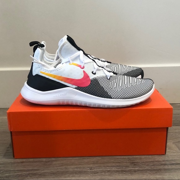 nike free tr8 black laser fuchsia